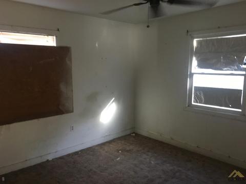 428 Eastern Ave, Taft, CA 93268 photo 10