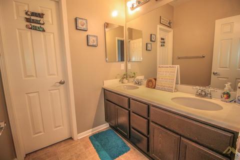 9904 Riata Ln, Bakersfield, CA 93306 photo 12