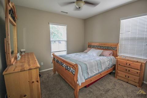 9904 Riata Ln, Bakersfield, CA 93306 photo 3