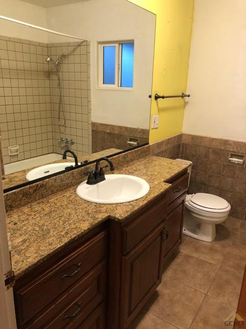 320 Plumtree Dr, Arvin, CA 93203 photo 5