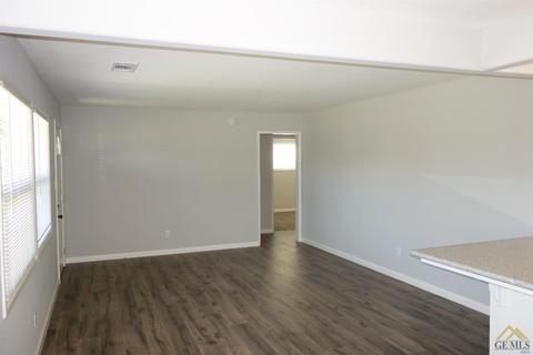 340 Wetherley Dr, Bakersfield, CA 93309 photo 3