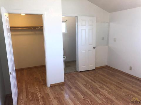 111 Harrison St, Taft, CA 93268 photo 17