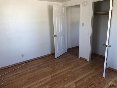 111 Harrison St, Taft, CA 93268 photo 11