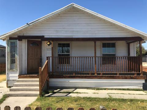 111 Harrison St, Taft, CA 93268 photo 1