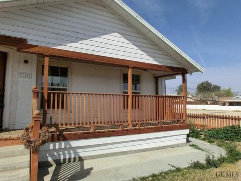 111 Harrison St, Taft, CA 93268 photo 2