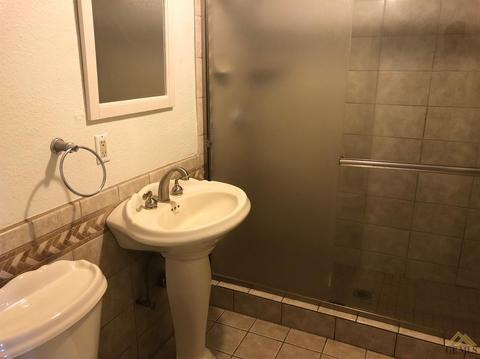 111 Harrison St, Taft, CA 93268 photo 14