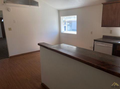 111 Harrison St, Taft, CA 93268 photo 10