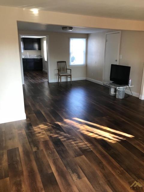 11413 Pierce Dr, Lamont, CA 93241 photo 6
