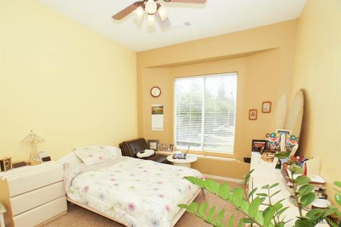 13605 Providence Pl, Bakersfield, CA 93314 photo 9