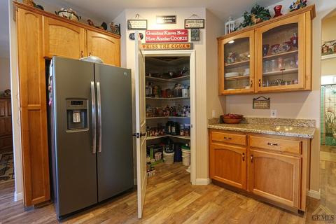17121 Bold Venture Dr, Tehachapi, CA 93561 photo 4