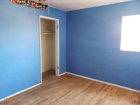 104 E St, Taft, CA 93268 photo 10