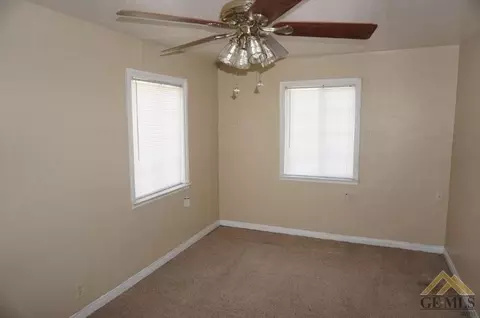 209 E Harding Ave, Bakersfield, CA 93308 photo 10
