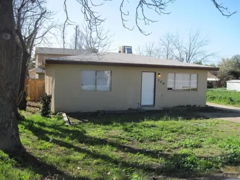 209 E Harding Ave, Bakersfield, CA 93308 photo 1
