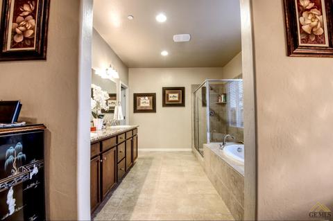 5718 Samuelson St, Bakersfield, CA 93313 photo 14