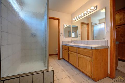 16570 Barton Ln, Bakersfield, CA 93314 photo 32