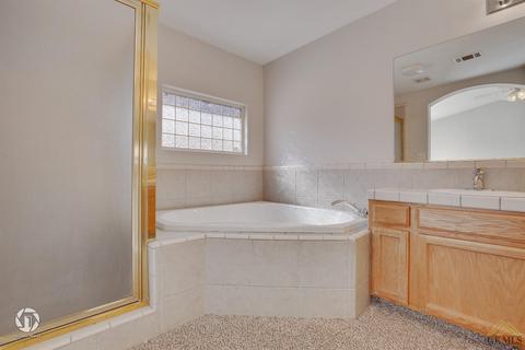 4415 Silver Maple Ct, Bakersfield, CA 93313 photo 14