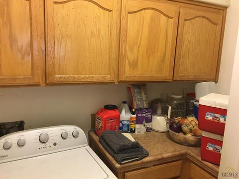 1909 E Planz Rd, Bakersfield, CA 93307 photo 5