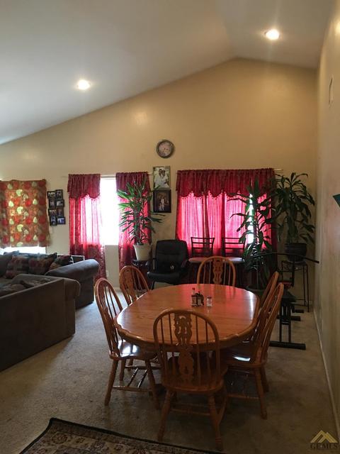 1909 E Planz Rd, Bakersfield, CA 93307 photo 2