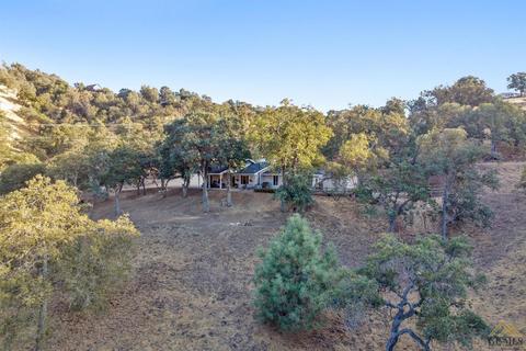 30401 Drake Ct, Tehachapi, CA 93561 photo 4