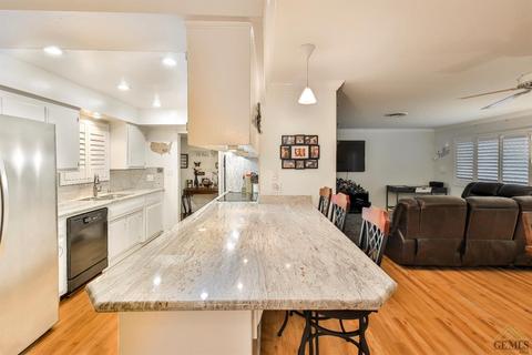 3208 Pendleton Ct, Bakersfield, CA 93309 photo 10
