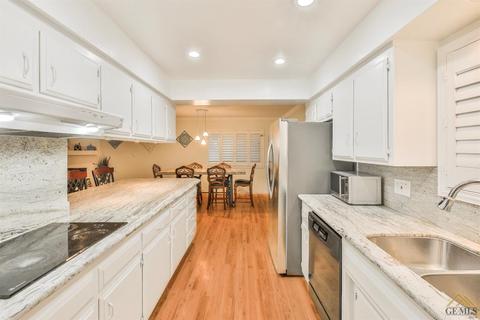 3208 Pendleton Ct, Bakersfield, CA 93309 photo 7