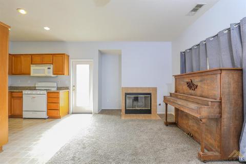 1029 Green St, Tehachapi, CA 93561 photo 5