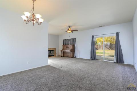 1029 Green St, Tehachapi, CA 93561 photo 3