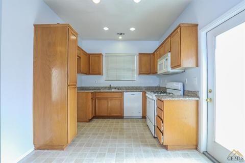 1029 Green St, Tehachapi, CA 93561 photo 4