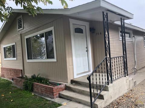 704 Pierce St, Taft, CA 93268 photo 1
