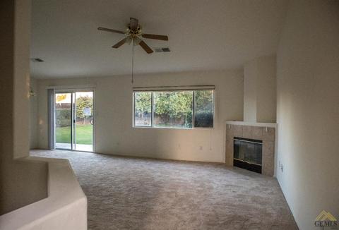 5906 Pendleton Falls Dr, Bakersfield, CA 93314 photo 4