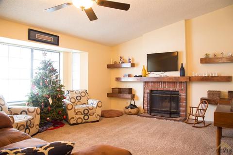 118 Chaparrel St, Tehachapi, CA 93561 photo 3