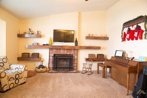 118 Chaparrel St, Tehachapi, CA 93561 photo 5
