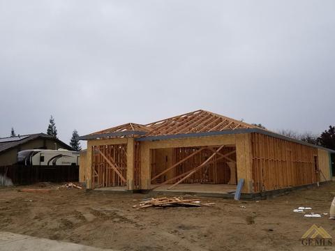 626 Rodeo, Shafter, CA 93263 photo 2