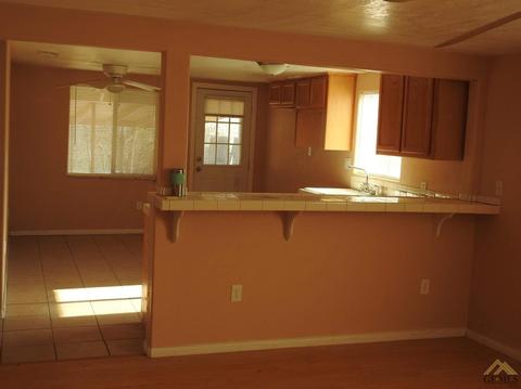 514 Buchanan St, Taft, CA 93268 photo 5
