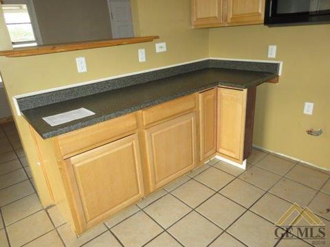 518 Bell Ave, Taft, CA 93268 photo 14