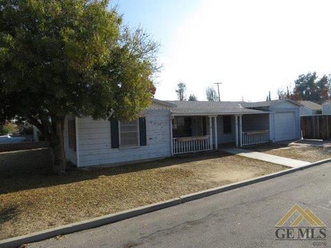 518 Bell Ave, Taft, CA 93268 photo 2