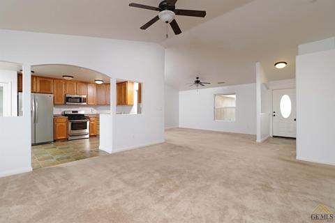 18280 Santa Anita St, Tehachapi, CA 93561 photo 5