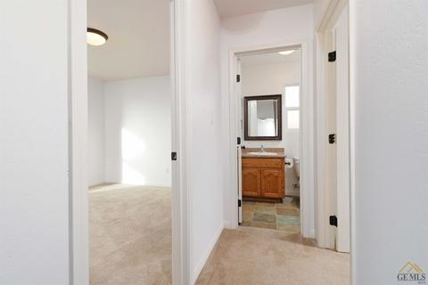 18280 Santa Anita St, Tehachapi, CA 93561 photo 8