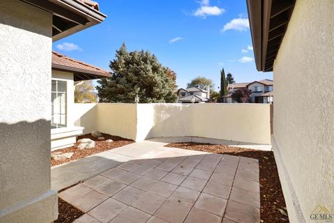 1161 Redwood Ct, Tehachapi, CA 93561 photo 3
