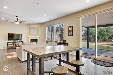 15946 Cusano Pl, Bakersfield, CA 93314 photo 9