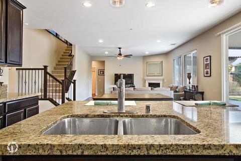 15946 Cusano Pl, Bakersfield, CA 93314 photo 13
