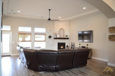 3411 Wicklow Ct, Bakersfield, CA 93314 photo 9