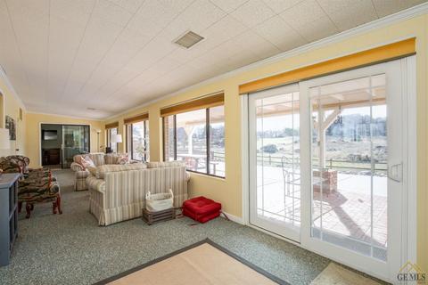 18521 Saint Andrews Dr, Tehachapi, CA 93561 photo 13