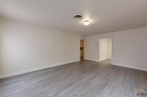 754 Oak Ave, Wasco, CA 93280 photo 5