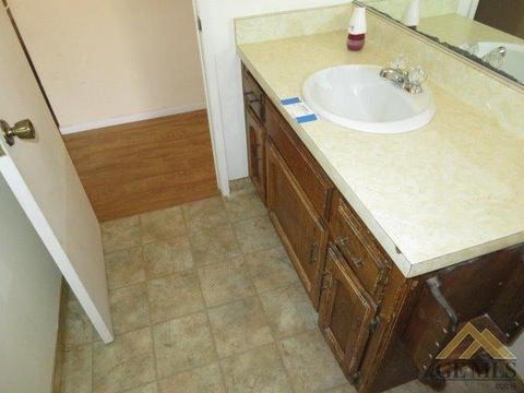503 Sierra St, Taft, CA 93268 photo 9