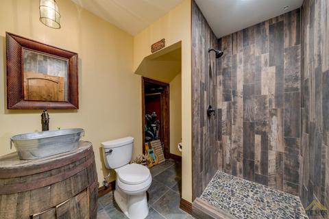 13907 Johnson Rd, Bakersfield, CA 93314 photo 32