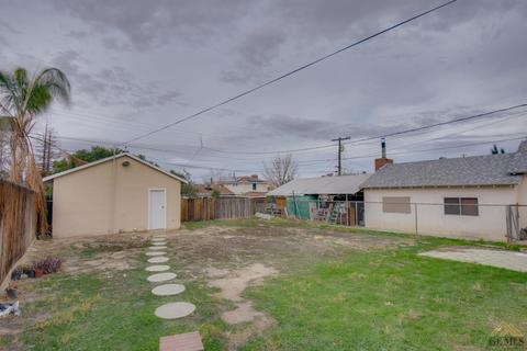 112 E Lucard St, Taft, CA 93268 photo 11