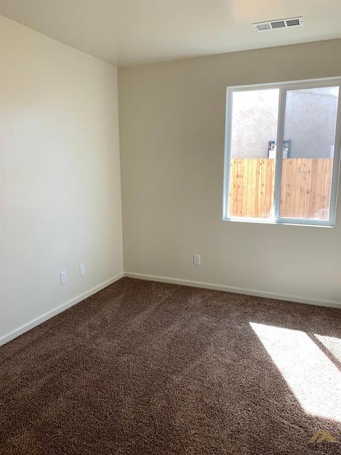 314 Peppermint Ct, Wasco, CA 93280 photo 7