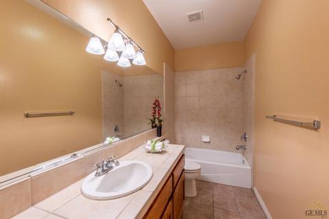 306 Pine Falls Dr, Bakersfield, CA 93314 photo 22