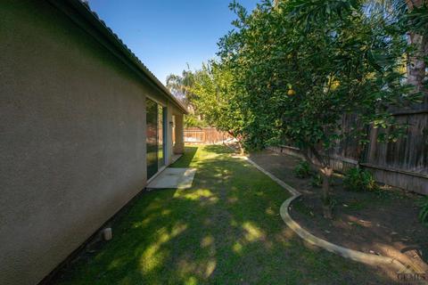 306 Pine Falls Dr, Bakersfield, CA 93314 photo 29